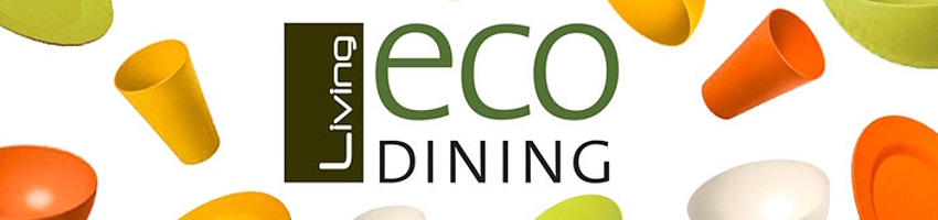 Bambusové nádobí z přírodního materiálu.