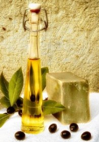 Přírodní tuhá mýdla ruční výroba z olivového oleje blog GreenStore.cz