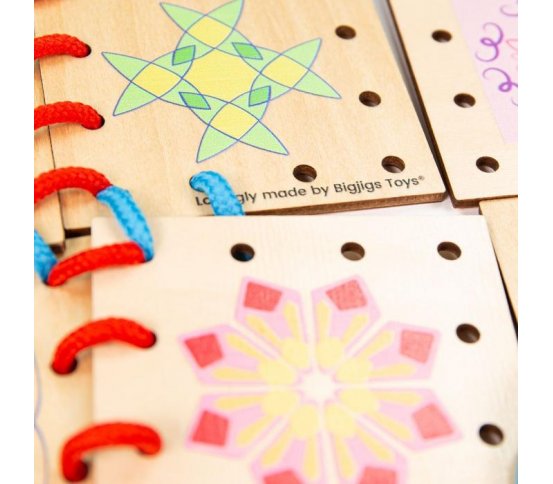 Bigjigs Toys Provlékací obrázky s tkaničkami