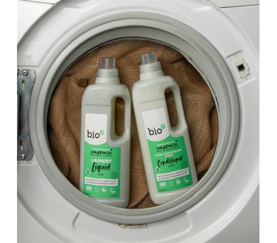 Bio-D Tekutý prací gel s vůní jalovce a mořské řasy 1l