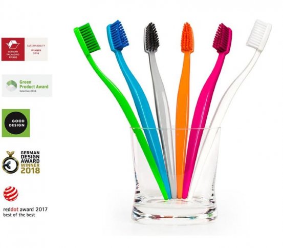 Biobrush Přírodní zubní kartáček medium - šedýBiobrush Přírodní zubní kartáček medium - šedý