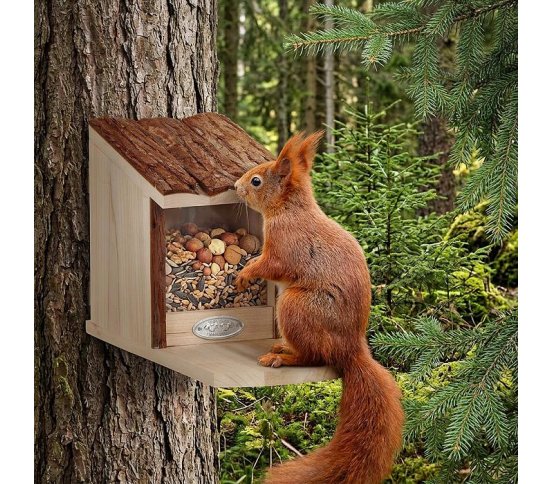 Dřevěné krmítko pro veverky s kůrou Esschert Design 2