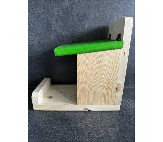 Zahradní krmítko pro veverky s plexisklem