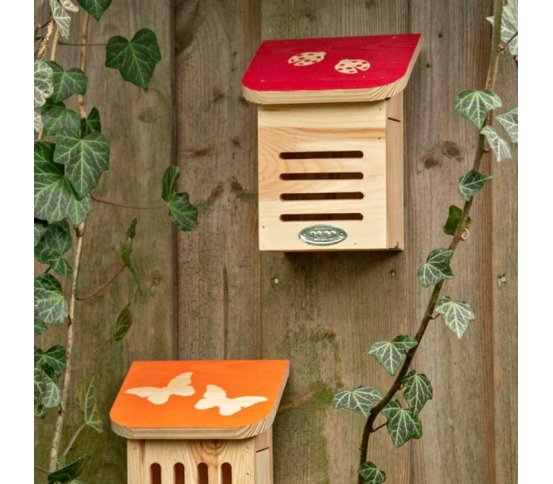 Dřevěný domek pro berušky Diapozitiv