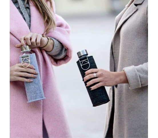 Equa Skleněná láhev Mismatch Silver 750ml   plstěný obal