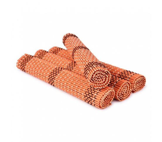 Oranžové prostírání z bambusu do jídelny na stůl