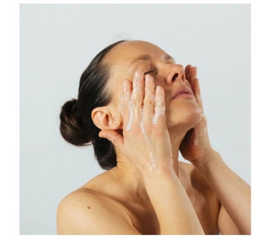 Hemptouch Čistící pleťová emulze - vzorek 8ml obličej