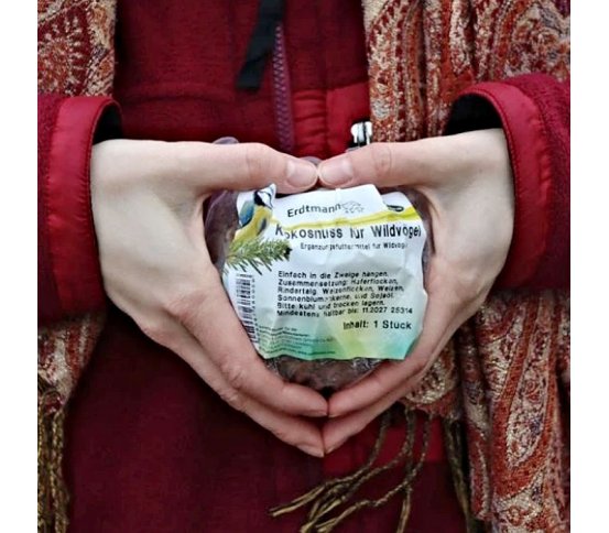 Krmítko pro ptáky kokos s náplní 500g Erdtmann