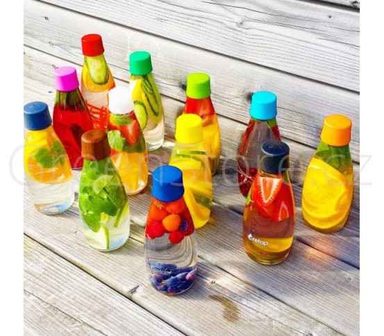 Ovoce s vodou v Retap lahvích ze skla