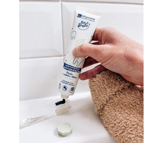 laSaponaria černá Bělící zubní pasta Wonder White BIO 75ml