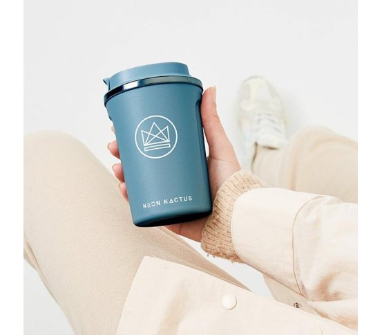 Designový termohrnek na kávu i čaj