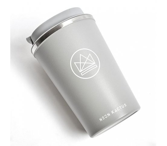 Kvalitní termohrnek na kávu i čaj