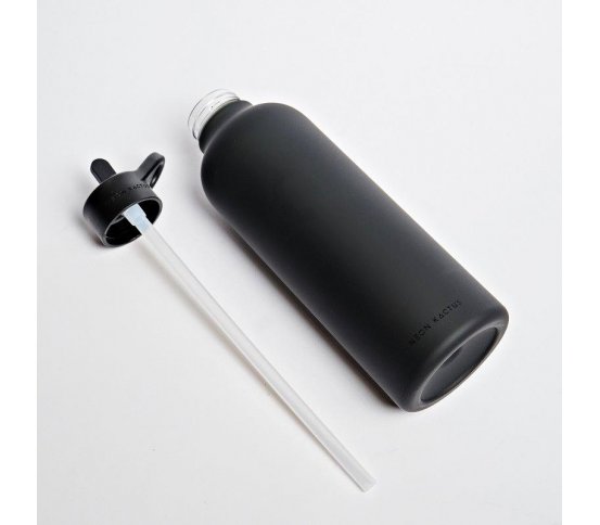 Tritanová láhev na vodu s brčkem