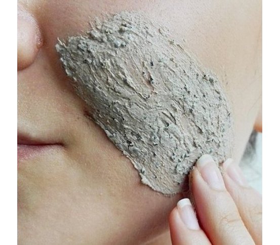 Přírodní pleťový peeling z pšeničných klíčků a otrub 200ml Hristina