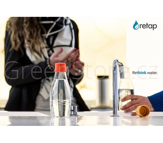 Retap lahve na vodu do práce a business schůze