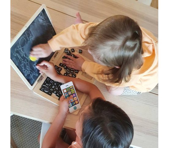 Small Foot Dřevěný notebook magnetický