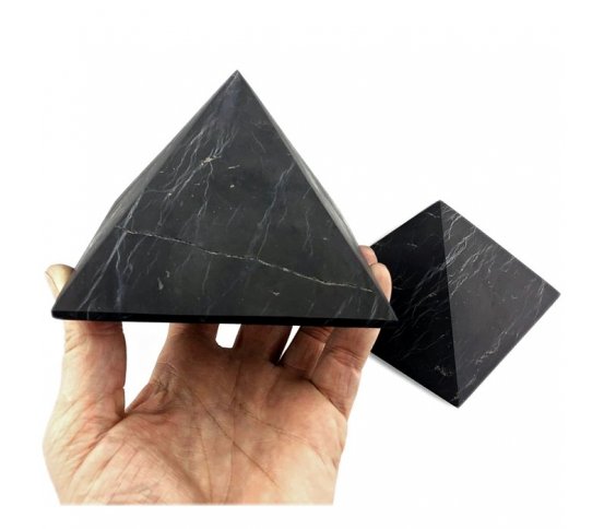 Šungitová pyramida neleštěná 10x10cm