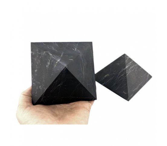 Šungitová pyramida neleštěná 10cm praha