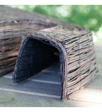 Domek pro ježky s ochranou z materiálu Brushwood prodej