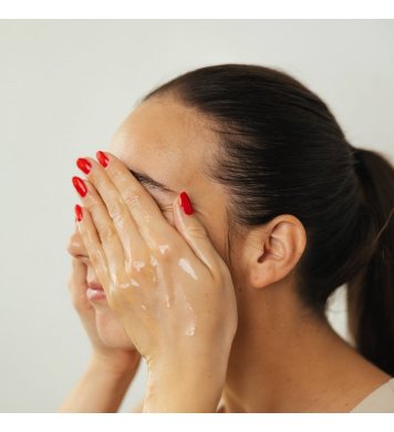 Hemptouch Čistící olej Hemp Blessed 100ml použití