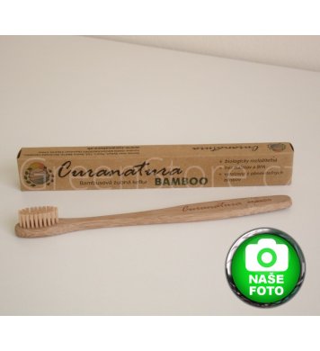dřevěný kartáček na zuby z bambusu