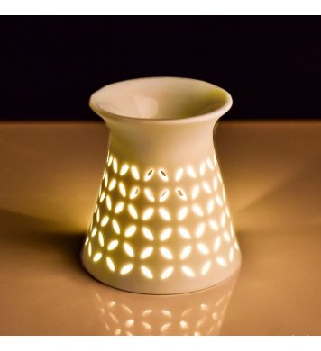 Krásná aromalampa na čajovou svíčku a vonné oleje