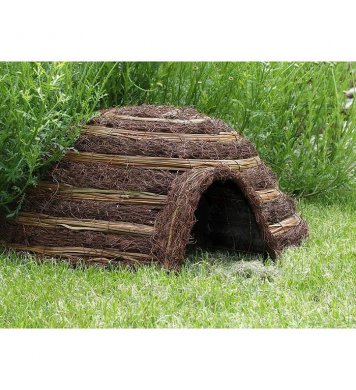Kulatý domek pro ježky z materiálu Brushwood