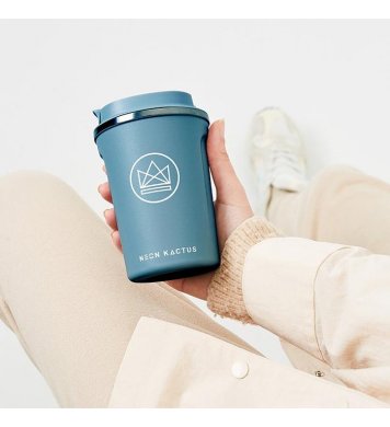 Designový termohrnek na kávu i čaj