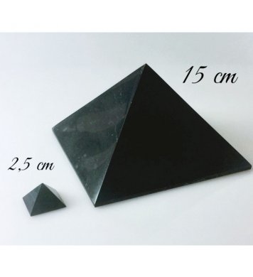 Velká Šungit pyramida 15x15cm sungitstore