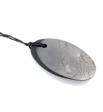 černý oválný šungitový náhrdelník greenstore