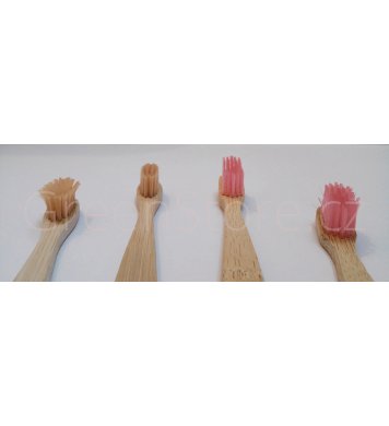 Staré a nové zubní kartáčky z bambusu